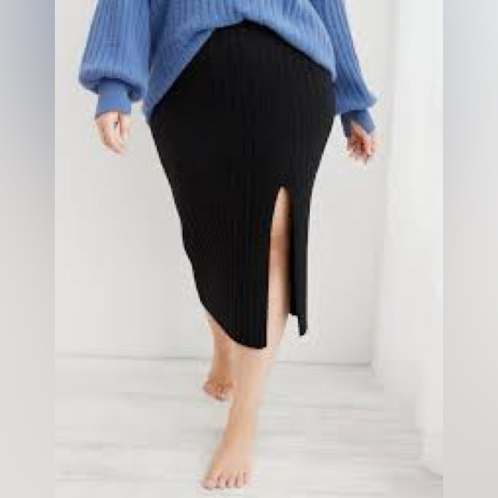 Aerie buttercream skirt (BLACK)